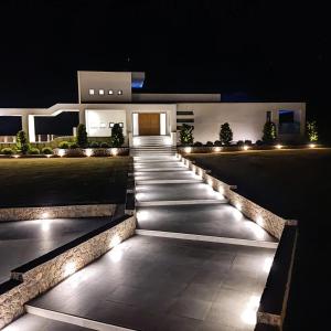 Seafront Villa Nafsika - Private Heated infinity Pool - Direct access to the beach - Play area