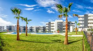 ViVi Homes - Carma Pool, Terrace, Garden & Beach