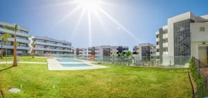 ViVi Homes - Carma Pool, Terrace, Garden & Beach