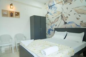 AC room with Queen Bed Gachibowli