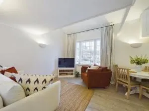 “The Sleepers Cottage” 2-6 people w/ free parking - Roughhill