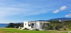 Charming Cottage on the sea turtle beach - Ístrios