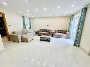 2 Bedroom Flat or Appartment near Heathrow with Garden - 阿克斯桥