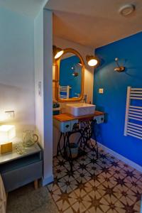 Appartements charmant 2 pieces vue Saint Paul de Vence 1 chambre : photos des chambres