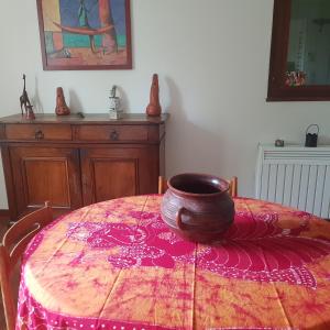 Sejours chez l'habitant Chambre dans Petit havre de paix avec piscine chauffee au coeur du Luberon : photos des chambres