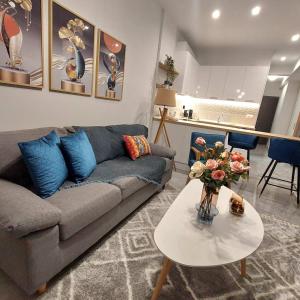 Delta-Central Elegant Apartment by Optimum Link