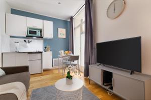 Guestrust - Arc de Triomphe 46