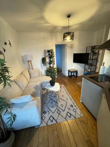 Lumineux 2P à Rosny avec vue Dégagée proche Gare !