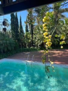 The Red Door: Expansive HomePool4 BR w Ensuites