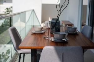 Jungle Joy Prv Jacuzzi Beach Access Rooftop Pools W Sea Views + Beach Club