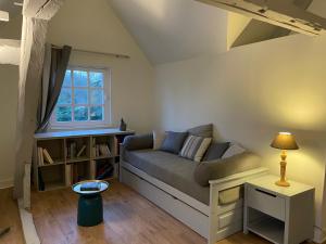 Villas Les gites du Champ-De-Bataille : Villa 6 Chambres avec Piscine Privée