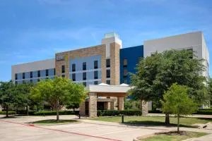 Home2 Suites Dallas-Frisco - Lolaville