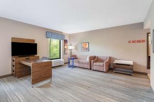 Queen Studio with Two Queen Beds - Non-Smoking room in Hampton Inn & Suites Orlando-Apopka