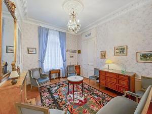 Demeure dexception dans vaste domaine