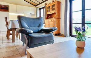Amazing Home In Bredene