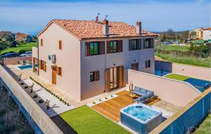 3 Bedroom Awesome Home In Vodnjan