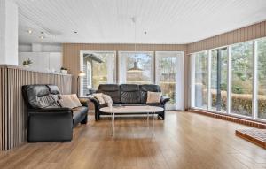 3 Bedroom Pet Friendly Home In Højslev