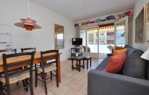 Awesome Apartment In Bormes-Les-Mimosas