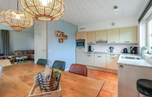 Stunning Home In Makkum With Wifi