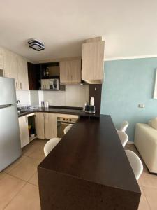 Depto equipado frente al mar. Hemosa vista