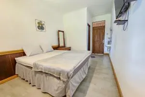 RedDoorz near Pasar Cipanas - Barukupa