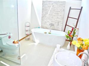 Beautiful Pool Villa near Rawai Beach