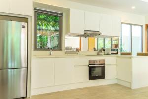 Beautiful Pool Villa near Rawai Beach