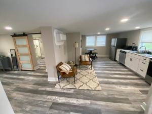 Newly Renovated Lincolnton Downtown Rail Trail Apartment - Walk to Main St