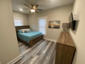 Lincolnton Rail Trail Downtown Family Home - Newly Renovated Walk to Main St and Splash Park