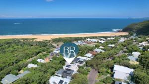 Panoramic Ocean Views and Short Walk To Beach