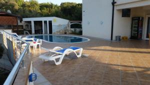 Belvedere Apartments with Seaview