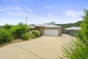 Mystic Retreat - Freeburgh