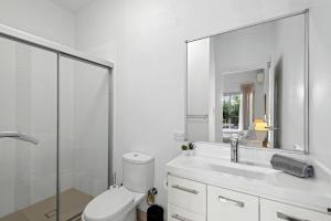 Terrific Townhouse! 2Bed2BathCourtyard1Car