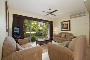 Mill House in central Bright