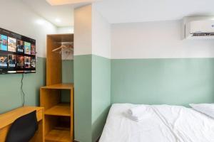 St. Marvin Studio M602