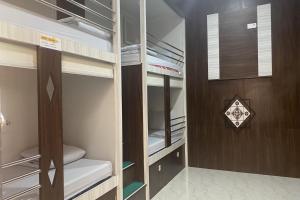 GB 2 Backpacker Borobudur