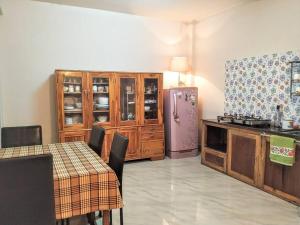Two Rooms- Mountain View Apartment with Wi-Fi