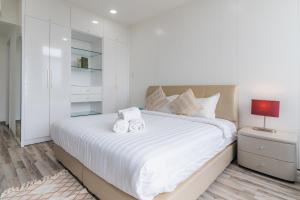 Căn Hộ Deluxe 3 Phòng Ngủ (Three-Bedroom Deluxe Apartment)