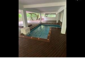 Fyndraai bachelors flat