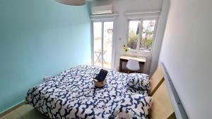 City Center: Your Urban Retreat- 100m to the beach