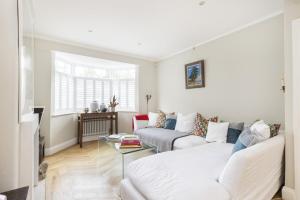 Whoops-a-Daisy 3 bedroom in Notting Hill