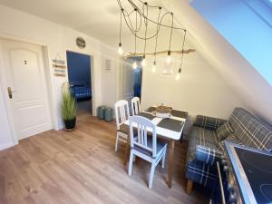 Ferien im Wangerland Ferienwohnung LEUCHTTURM Minsen Schillig Hund Pool Sauna