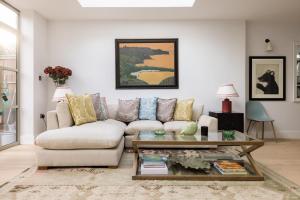 Fabulous 4 bedroom Family Home in Fulham