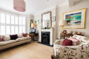 Fabulous 4 bedroom Family Home in Fulham