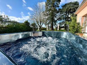 Villas La Meslaysienne - Comfortable house, swimming pool : photos des chambres