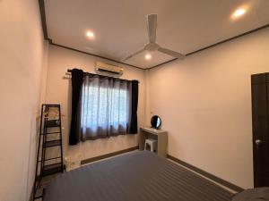 3 bedroom, 3 bathroom house, Phuket Town, Thailand
