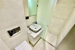 White Lion Apartment Kallithea 1