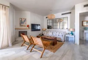 Apartamento con piscina. Los Naranjos de Marbella - El Ángel