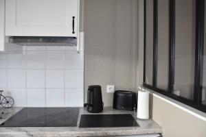 Appartement lumineux terrasse piscine