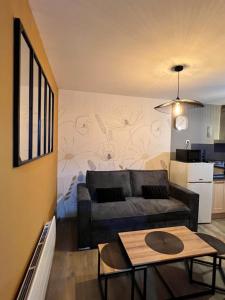 Appartements - Nouveau - Bienvenue a Azelma - Cozy et proche de Naval Group : photos des chambres